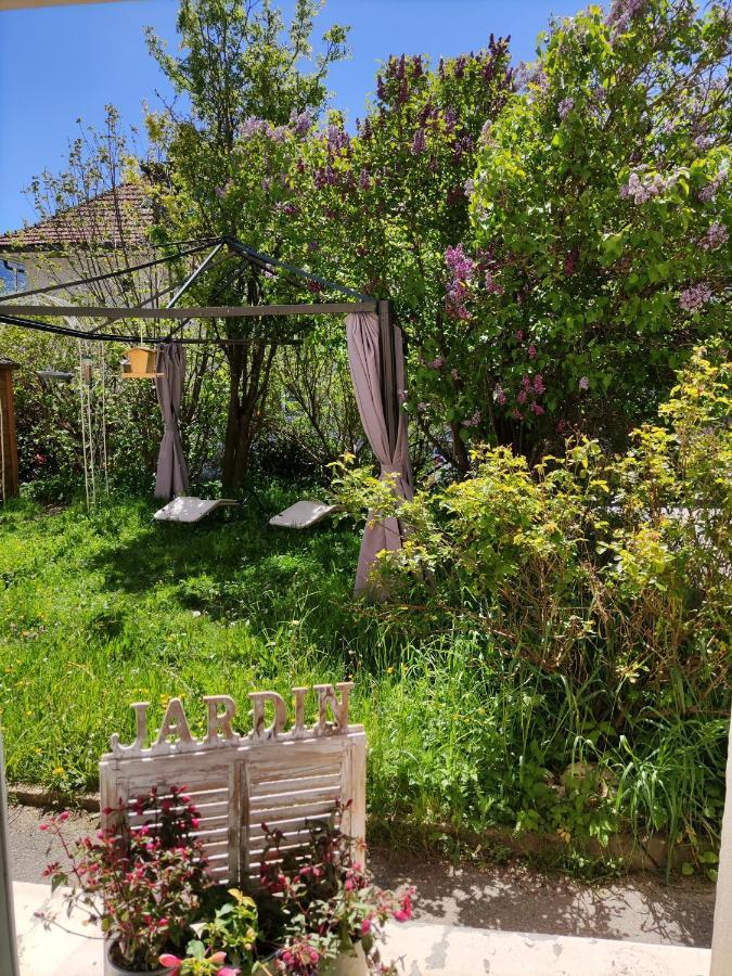 Bed and Breakfast La Parenthese Reconvilier Exterior foto